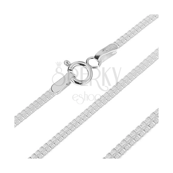 Lapos ezüst nyaklánc - csatolt négyzetek két sorban, 1.7 mm