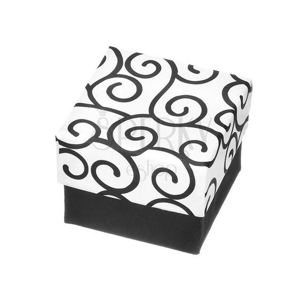 Ajándékdoboz gyűrűre - fehér-fekete kocka ornamentumokkal