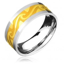 Acélgyűrű két színben - arany színű sáv, felkorbácsolt hullámok