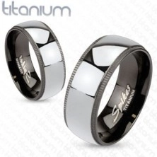 Titánium gyűrű ezüstös színben fekete díszítő szegéllyel