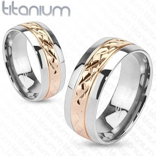 Karikagyűrű titániumból - arany-rózsaszín sáv, gravírozás - Nagyság: 55
