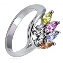 Ezüst színű gyűrű, korona színes és tiszta cirkóniákból