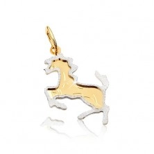 Kétszínű arany medál - hátsó lábaira álló ló, gravírozott