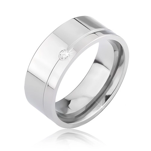 Fényes ezüst színű gyűrű titánból vésettel és átlátszó kővel - Nagyság: 59