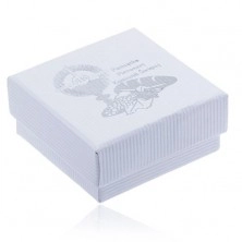 Fehér recés dobozka fülbevalóra - ezüst színű felirat és elsőáldozás motívumú ábra 