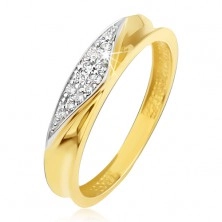 Gyűrű 14K sárga aranyból - gyűrű bemélyedt középpel, cirkóniás háromszög