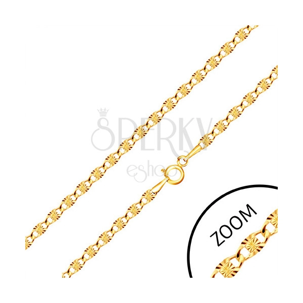 Nyaklánc 14K sárga aranyból - lapos hosszúkás elemek, sugaras vésetek, 550 mm
