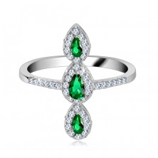 Gyűrű 925 ezüstből, három zöld könnycsepp alakú kő, cikróniás keret