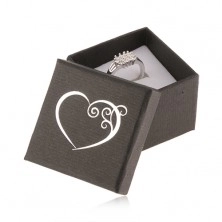 Fekete dobozka gyűrűre, kis díszített szív ezüst színben