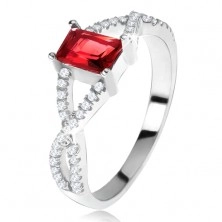 Gyűrű 925 ezüstből, keresztezett cirkóniás szárak, szögletes, piros kő