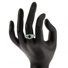 Gyűrű 925 ezüstből, zöld színű könnycsepp kő, átlátszó cirkóniák, szívkörvonal