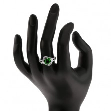 Gyűrű - 925 ezüst, lekerekített vonal, átlátszó kövek, ovális zöld cirkónia
