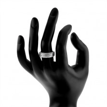 Csillogó gyűrű 925 ezüstből, kiemelkedő középső sáv, átlátszó cirkónia