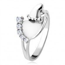 925 ezüst gyűrű, nagyobb és kisebb talp, átlátszó csillogó kövek