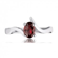 Elegáns gyűrű 925 ezüstből, rubinvörös cirkónia, hullámos szárak