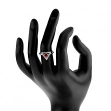 Ezüst 925 gyűrű - háromszög cirkónia körvonala, kerek piros cirkónia