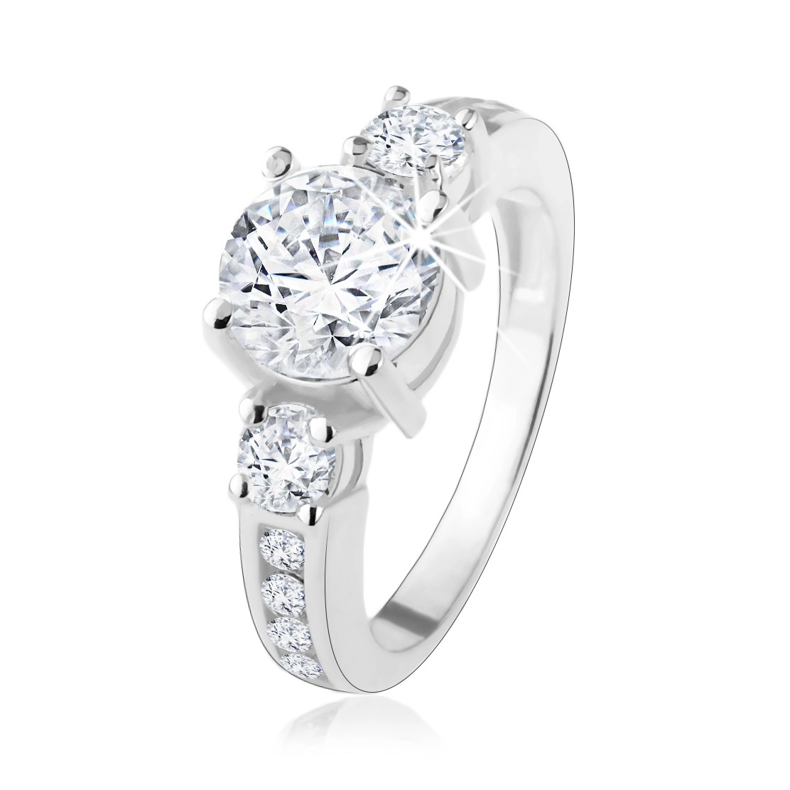 925 ezüst gyűrű, kiemelkedő átlátszó cirkónia, díszített szárak  - Nagyság: 50