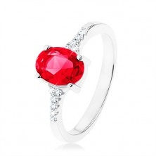 Gyűrű, 925 ezüst, szűkített fényes szárak, cirkóniás ovális piros színben