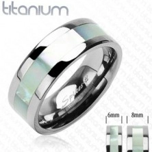 Titánium gyűrű ezüst színben, gyöngyházfényű sávval a közepén