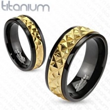 Titán gyűrű - fekete, arany mintával