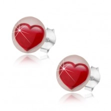 Bedugós fülbevaló 925 ezüstből, fehér hátteren szimmetrikus piros szív
