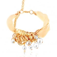 Kombinált karkötő - fehér szalag és lánc, arany színben, gyűrűk, gyöngyök