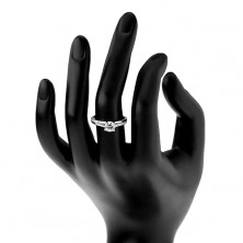 925 ezüst gyűrű, szétválasztott szárak csillogó rész, átlátszó cirkónia