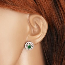 Ródiumozott fülbevaló, 925 ezüst, virág - átlátszó cirkóniás szirmok és zöld közép