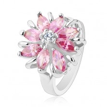 Fénylő gyűrű ezüst színben, csillogó virág színes cirkóniákból