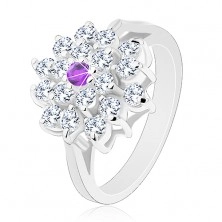 Ezüst színű gyűrű, nagy átlátszó virág lila cirkóniával középen