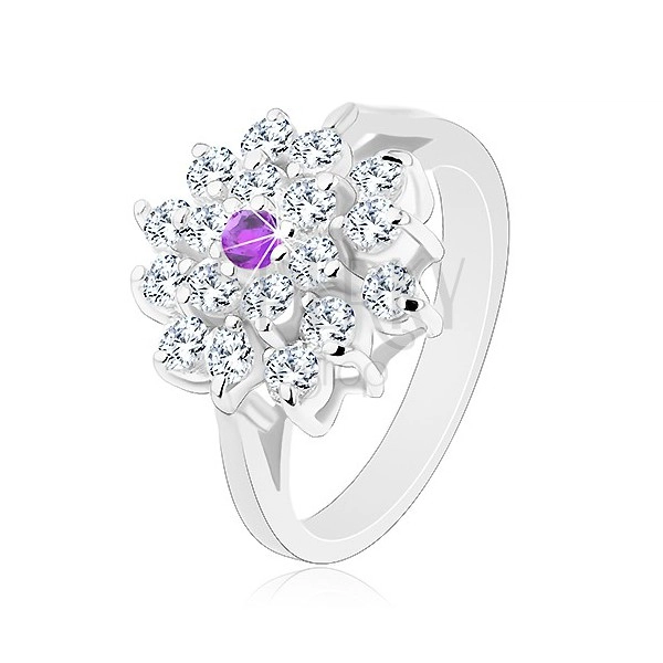 Ezüst színű gyűrű, nagy átlátszó virág lila cirkóniával középen