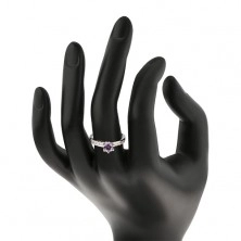 Gyűrű 925 ezüstből, lila csiszolt cirkónia, átlátszó cirkóniás vonal