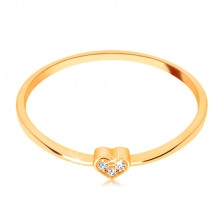14K sárga arany gyűrű - szívecske cirkóniákkal díszítve