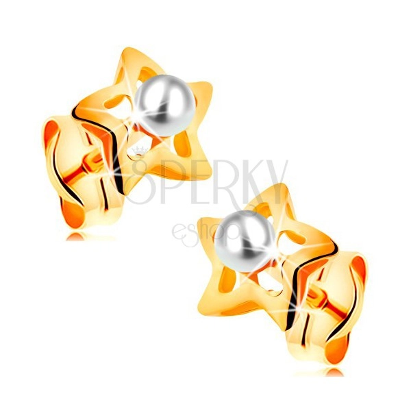 14K arany fülbevaló - csillogó csillag középen fehér gyönggyel