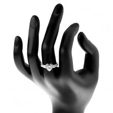 925 ezüst gyűrű, szív átlátszó cirkóniákkal, csillogó szárak