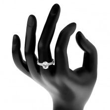 Eljegyzési gyűrű, 925 ezüst, nagy csillogó ovális, cirkóniás vonalak a szárakon