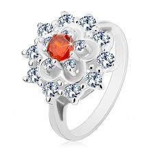 Gyűrű ezüst árnyalatban, nagy átlátszó virág narancssárga középpel