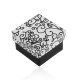 Fekete-fehér doboz fülbevalóra, medálra vagy gyűrűre, spirális minta
