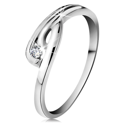 Gyűrű fehér 14K aranyból - csillogó átlátszó gyémánt, hajlított szárak bemetszéssel - Nagyság: 53