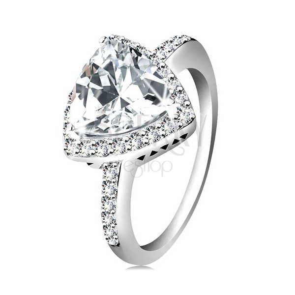925 ezüst gyűrű, háromszög alakú átlátszó cirkónia, csillogó szegély, kivágások