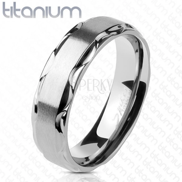 Titánium gyűrű matt középpel és fényes hullámos szélekkel, 6 mm