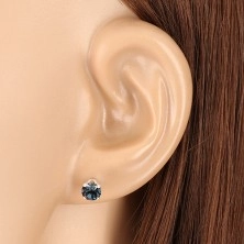 925 ezüst fülbevaló - csillogó sötétkék cirkónia foglalatban, beszúrós fülbevaló