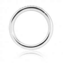 925 ezüst karikagyűrű - fényes, lekerekített felület, apró áttetsző cirkónia sávval