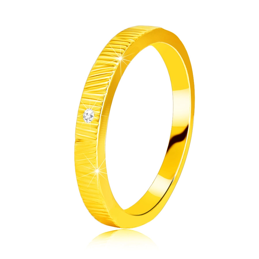 Gyémánt gyűrű 14K sárga aranyból - finom rovátkák, átlátszó briliáns, 1,3 mm - Nagyság: 54