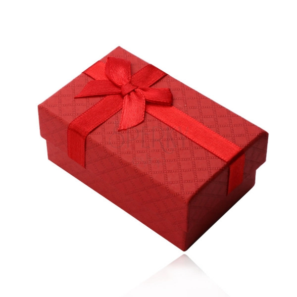 Téglalap alakú doboz gyűrűhöz, medálhoz és fülbevalókhoz, vörös matt felület, masnival
