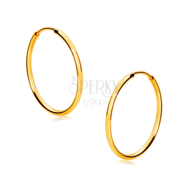 Arany karika fülbevalók 9K aranyból - vékony, lekerekített vállak, fényes felület, 17 mm