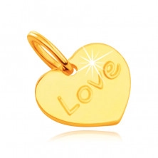 9K sárga arany medál - lapos szimmetrikus szív gravírozott felirattal Love, tükörsima fényű