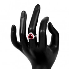 925 ezüst gyűrű, robosztus vörös cirkónia - háromszög, kis cirkóniák, kivágások