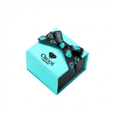 Ajándékdoboz gyémánt ékszerekhez - türkizkék dizájn logóval és fekete masnival, négyzet alakú