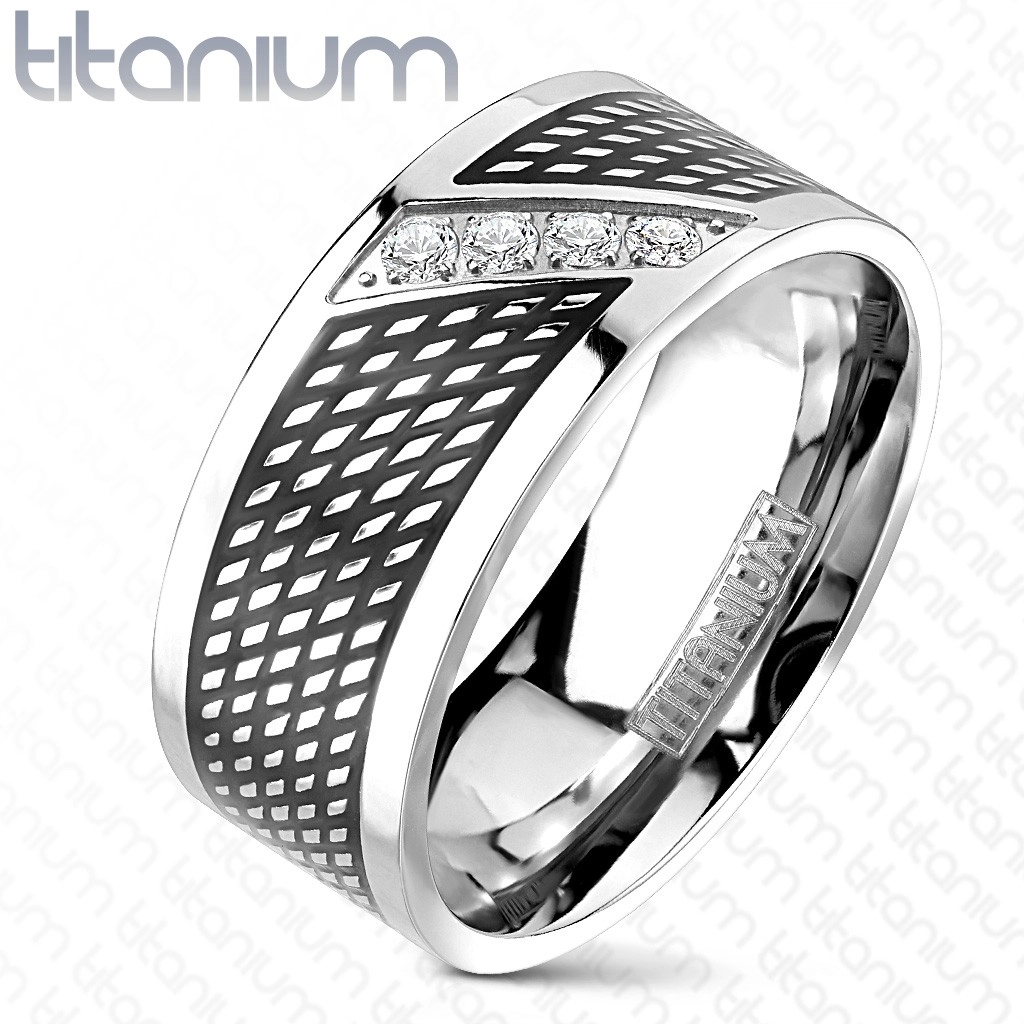 Titánium gyűrű, fekete - ezüst szín, cirkóniaköves átlós vonal - Nagyság: 67